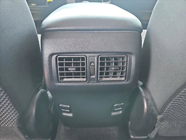 Used 2018 Toyota 4Runner SR5 AWD/4WD image 16