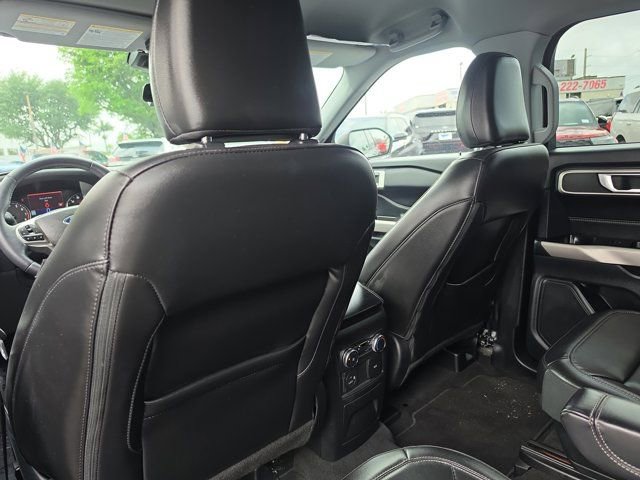 Certified 2022 Ford Explorer XLT w/ Equipment Group 202A RWD image 13