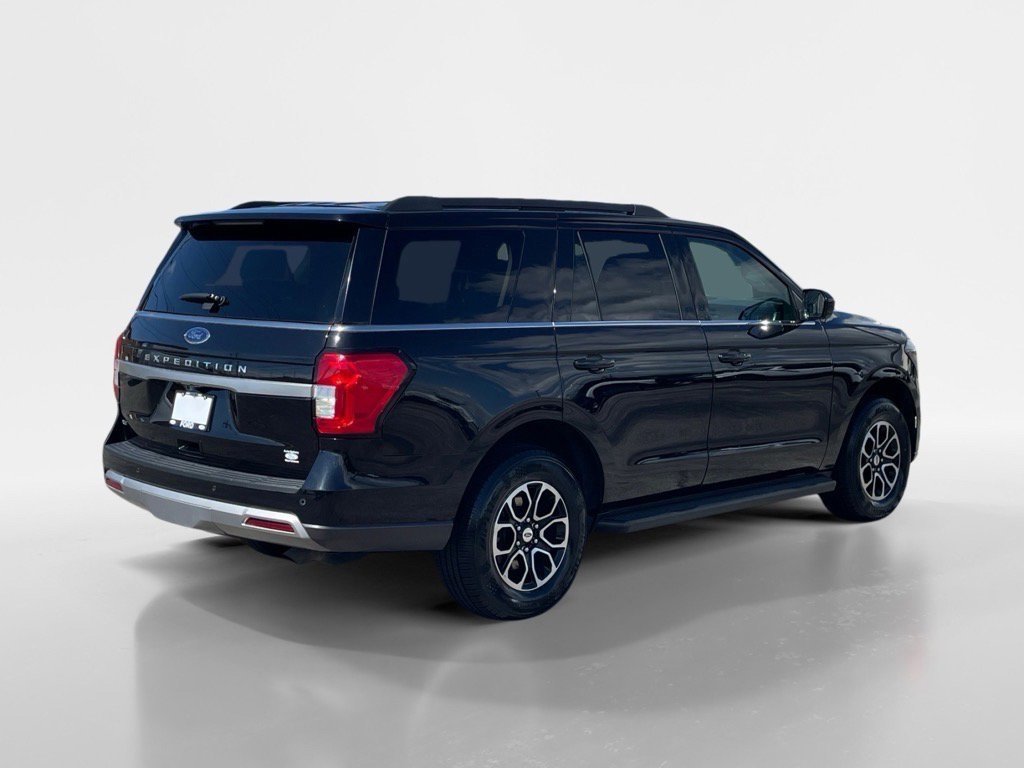 Certified 2024 Ford Expedition XLT image 4