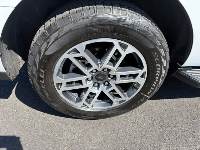 Certified 2025 Ford Expedition Active AWD/4WD image 10