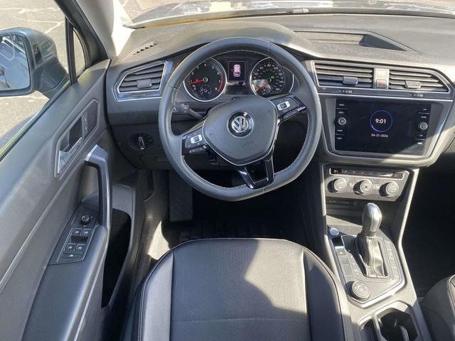 Used 2021 Volkswagen Tiguan SE AWD/4WD image 16