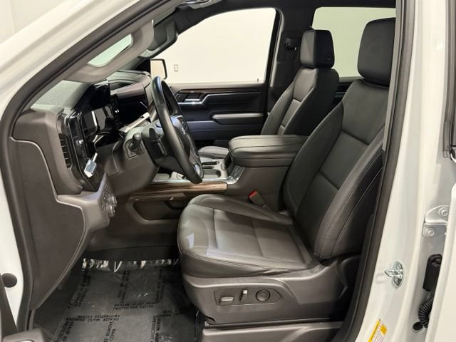 Used 2023 Chevrolet Silverado 1500 LT Trail Boss w/ Convenience Package II AWD/4WD image 15
