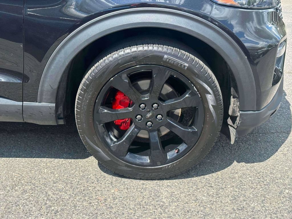 Certified 2023 Ford Explorer ST-Line AWD/4WD image 7