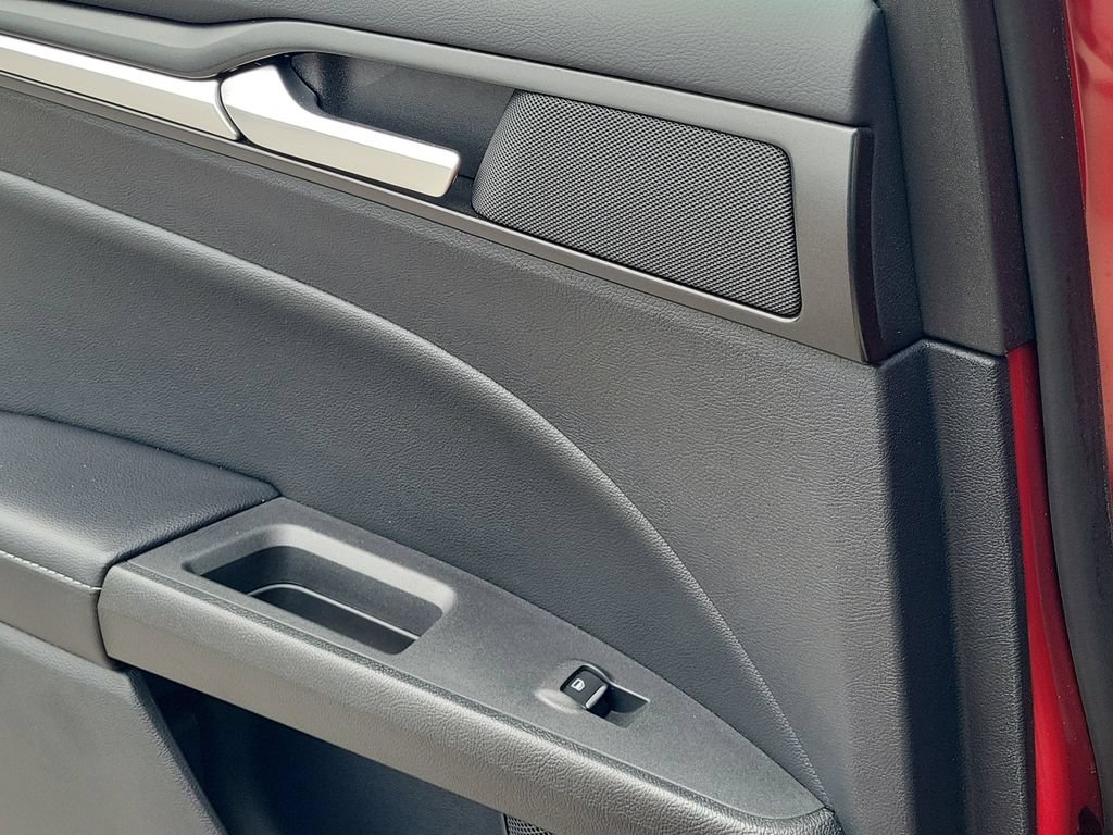Certified 2020 Ford Fusion Titanium FWD image 18
