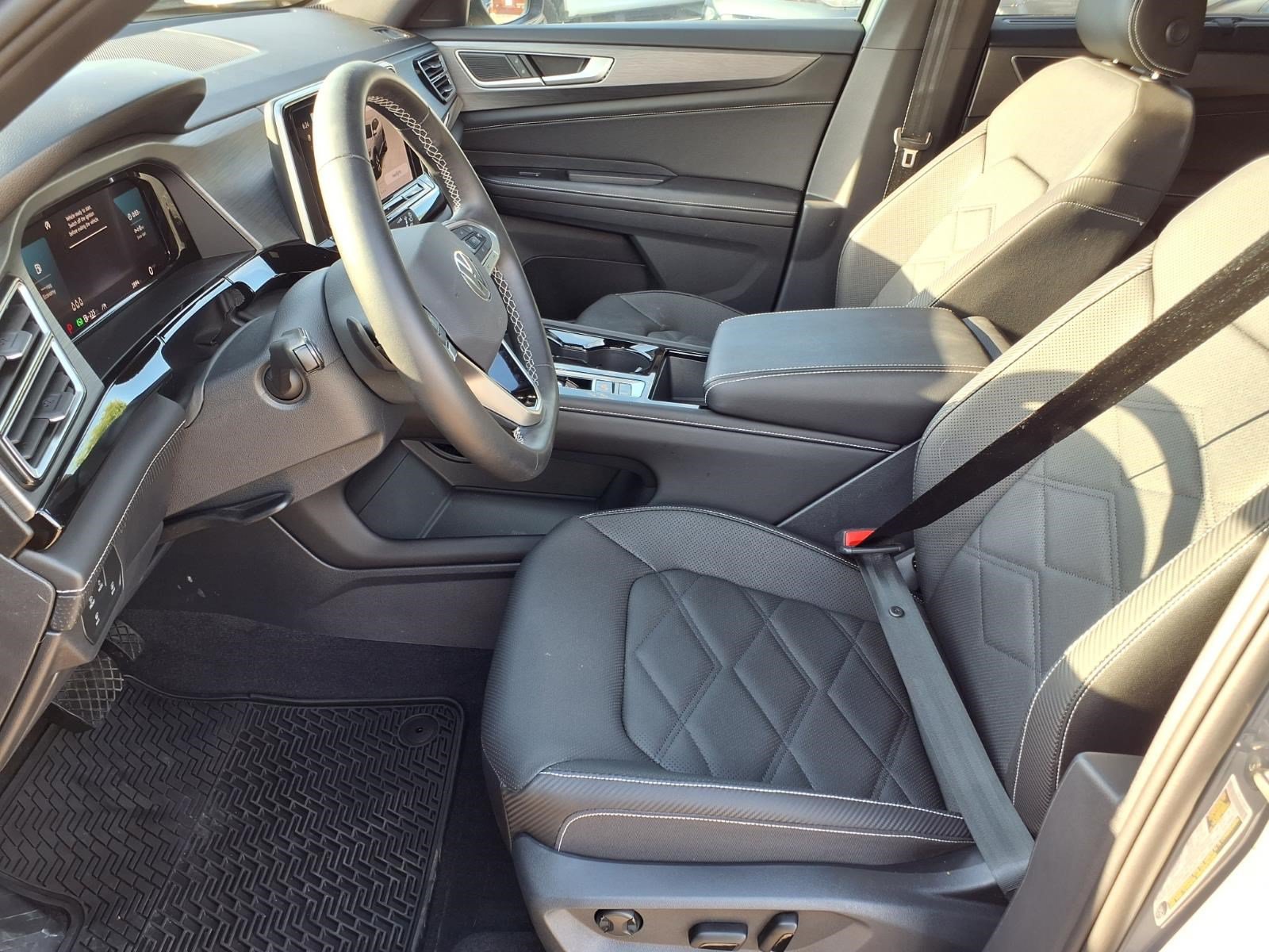 Used 2026 Volkswagen Atlas Cross Sport SE FWD image 13