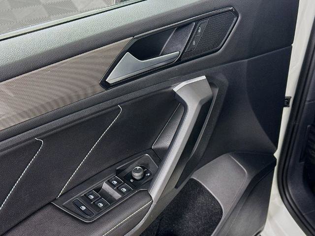 Used 2022 Volkswagen Tiguan SE image 19