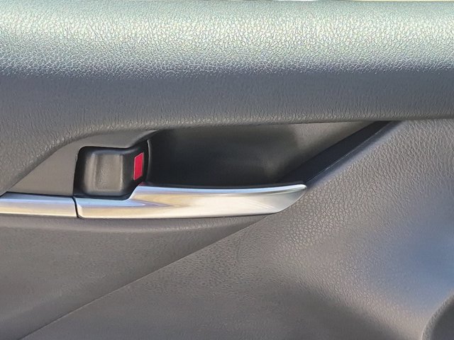 Used 2023 Toyota Camry SE FWD image 13