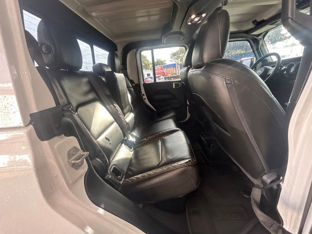 Used 2023 Jeep Gladiator Overland image 29