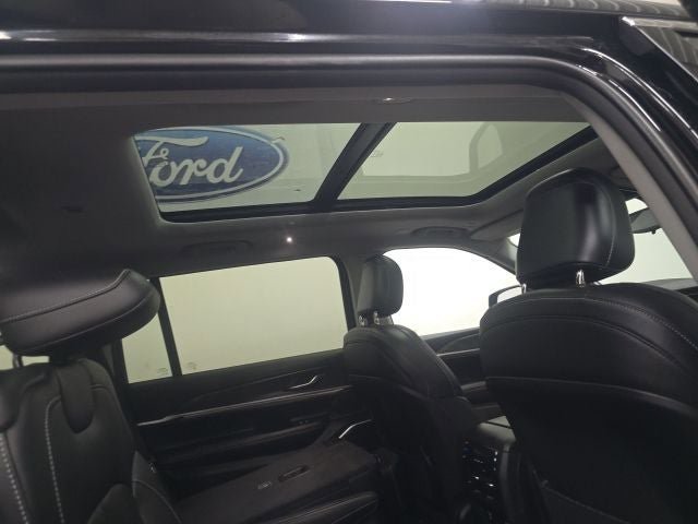 Used 2022 Jeep Grand Cherokee L Limited AWD/4WD image 10