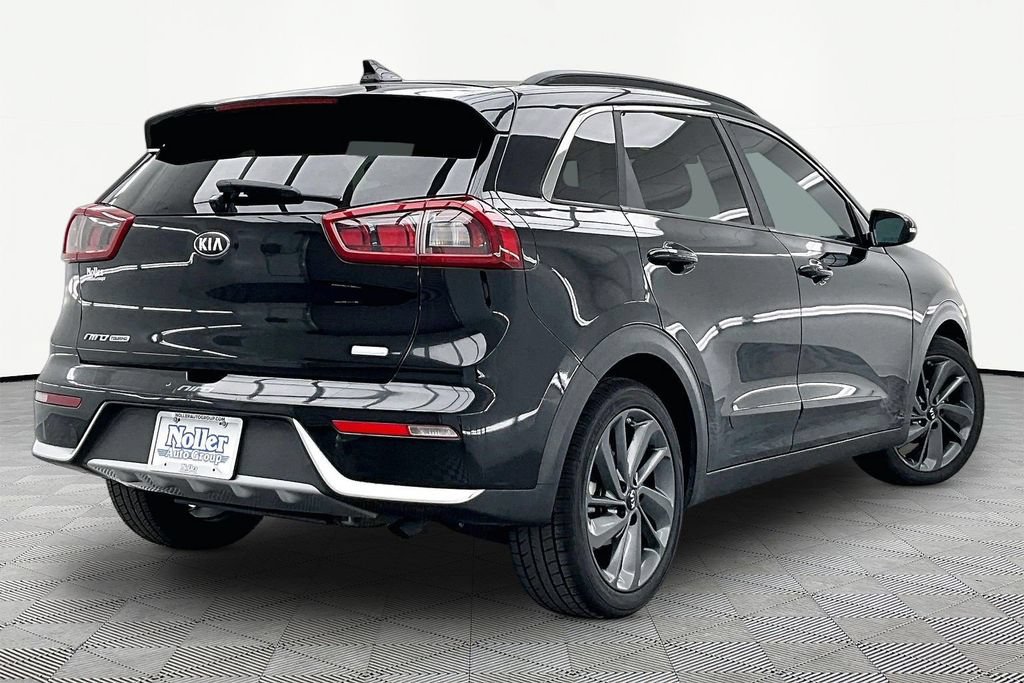 Used 2017 Kia Niro FWD image 2