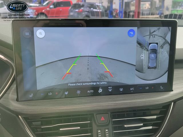 Certified 2024 Ford Escape Platinum w/ Class II Trailer Tow Package image 27