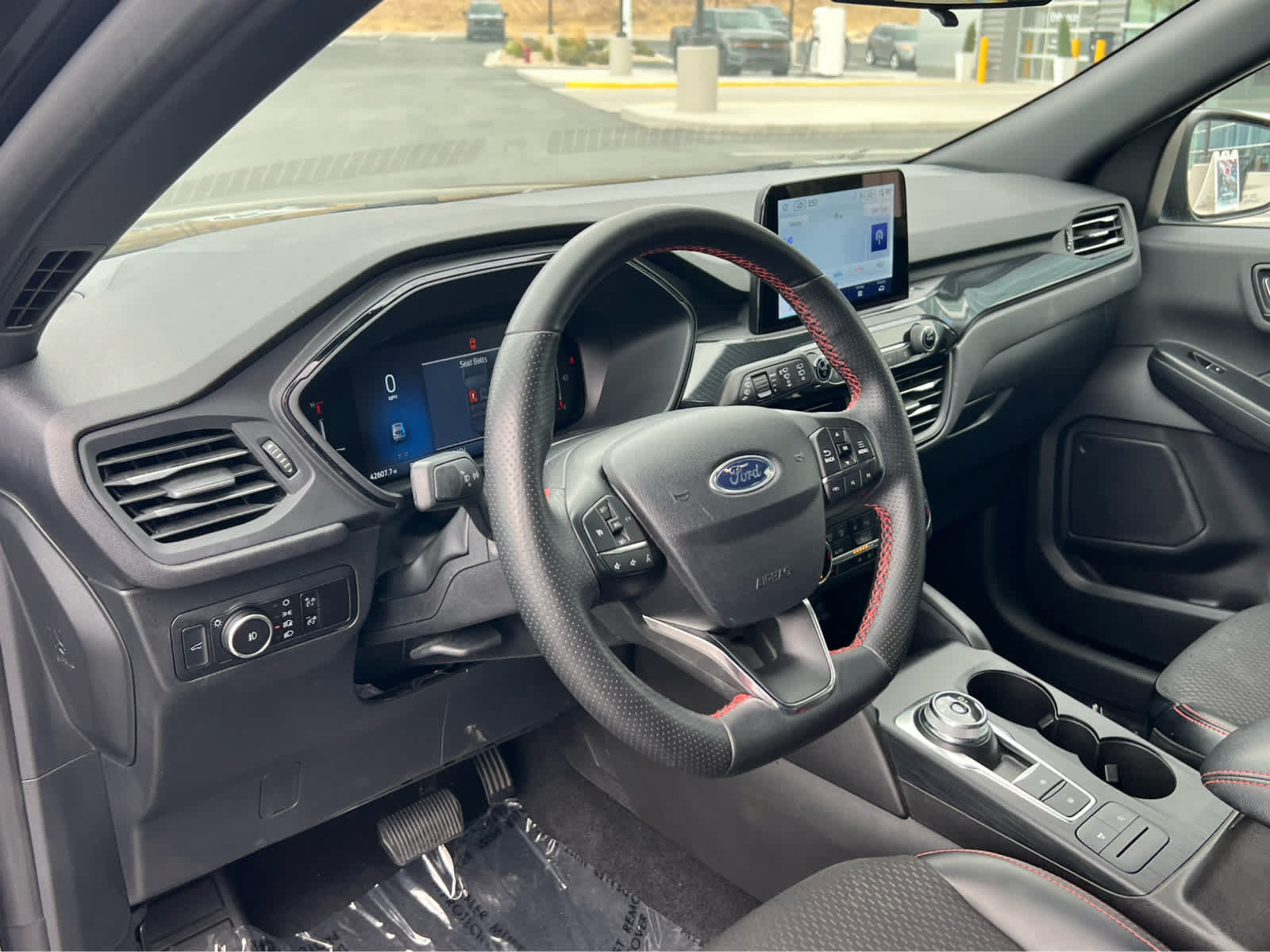 Certified 2025 Ford Escape ST-Line Select AWD/4WD image 28