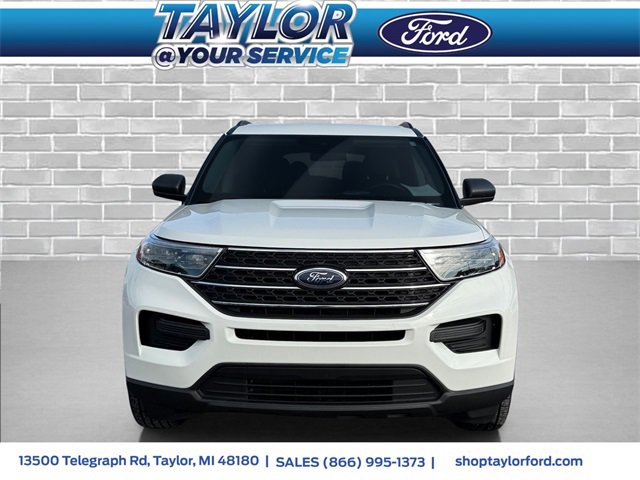 Certified 2023 Ford Explorer XLT image 2