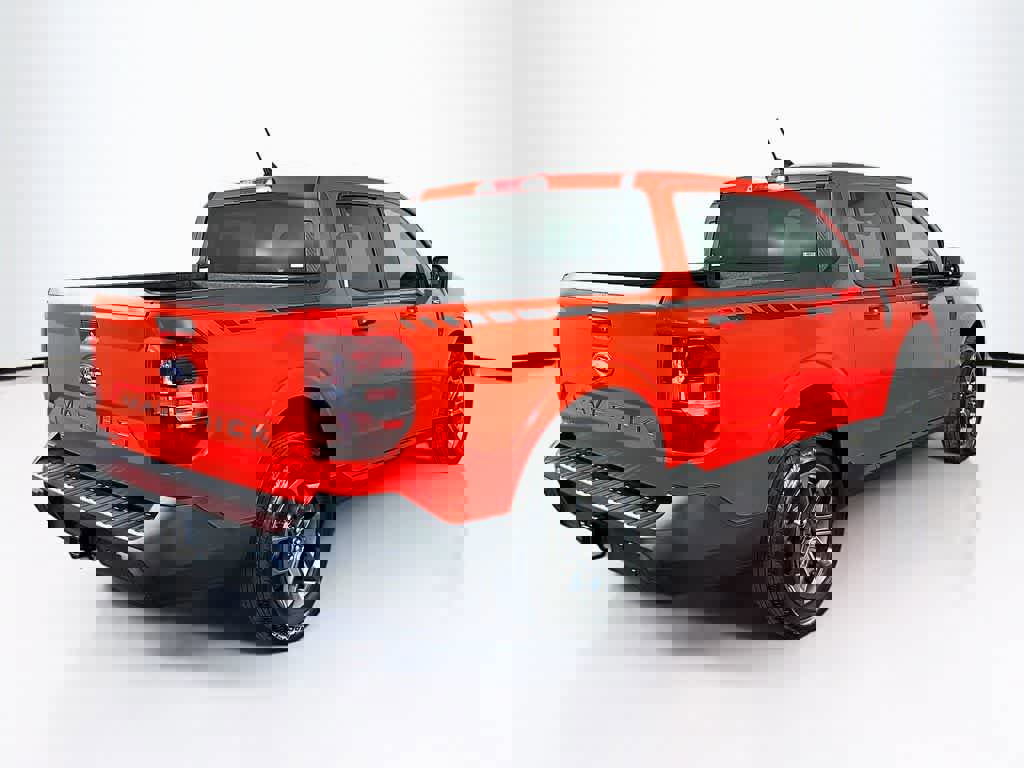 Certified 2022 Ford Maverick XLT w/ XLT Luxury Package image 5