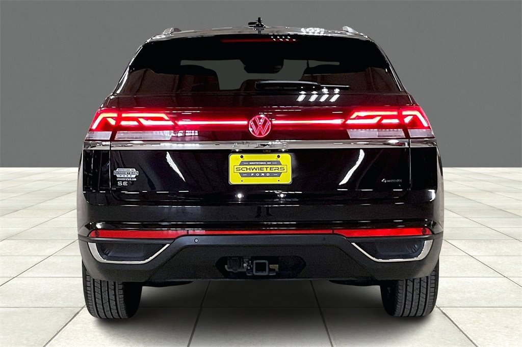 Used 2025 Volkswagen Atlas Cross Sport SE image 4