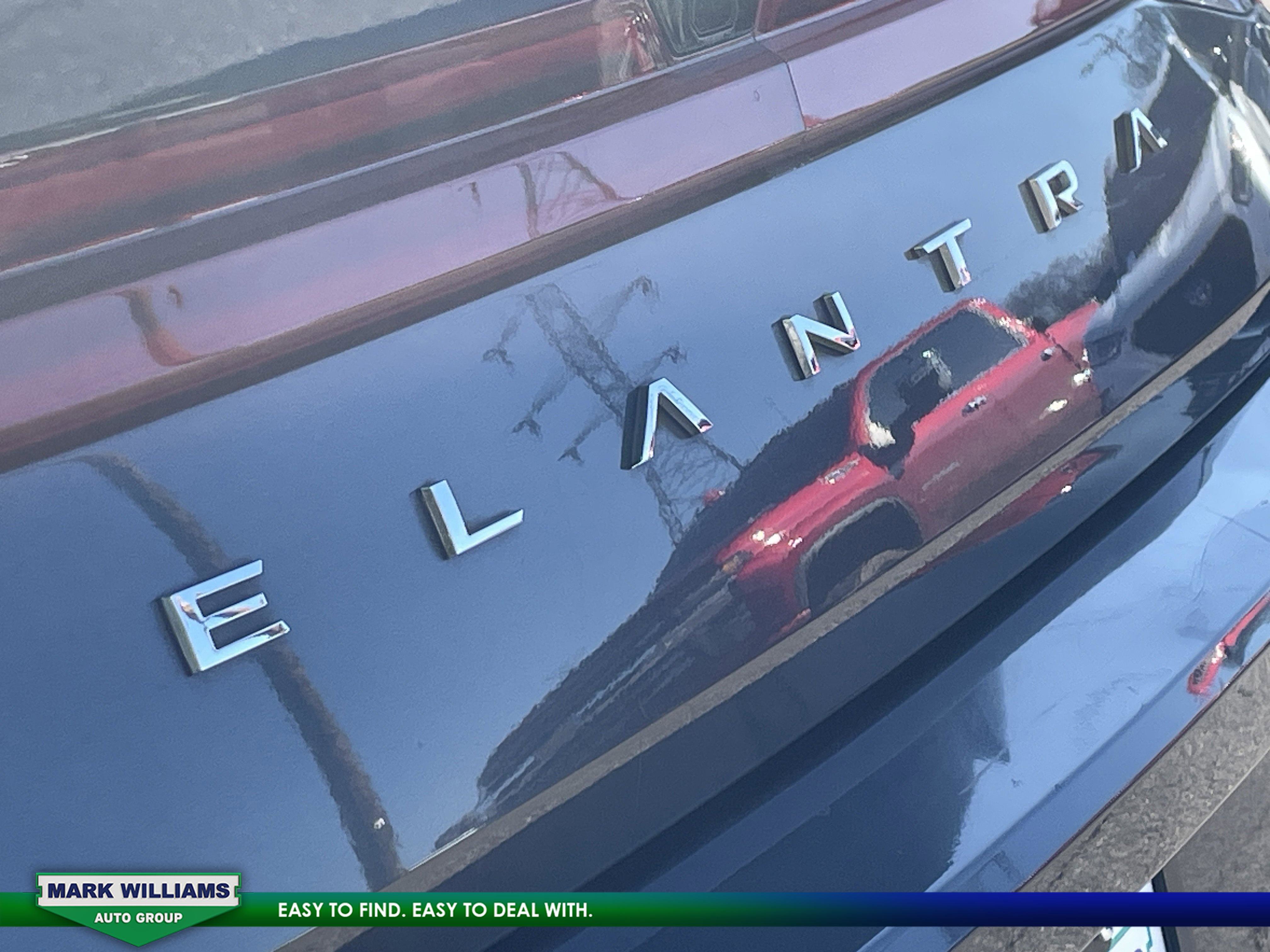 Used 2021 Hyundai Elantra SEL image 23