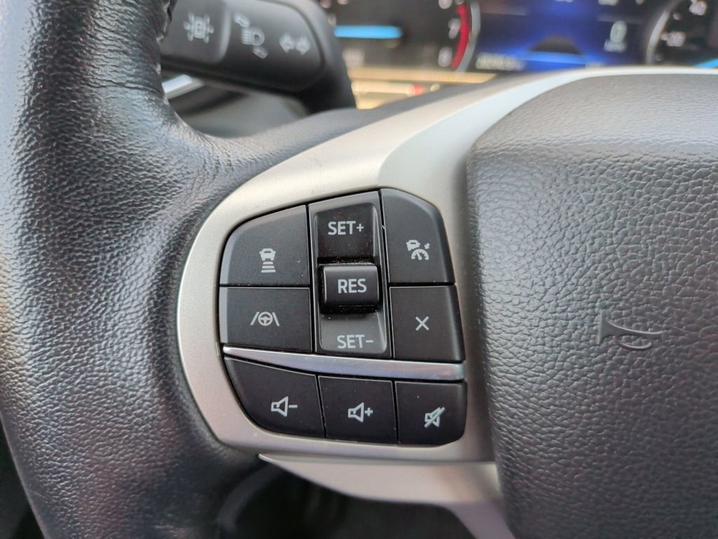 Certified 2023 Ford Explorer XLT w/ Equipment Group 202A AWD/4WD image 27