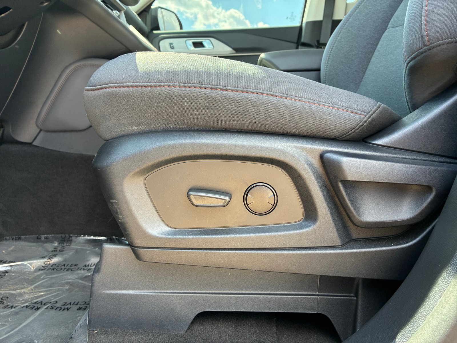 Certified 2026 Ford Explorer Active AWD/4WD image 14