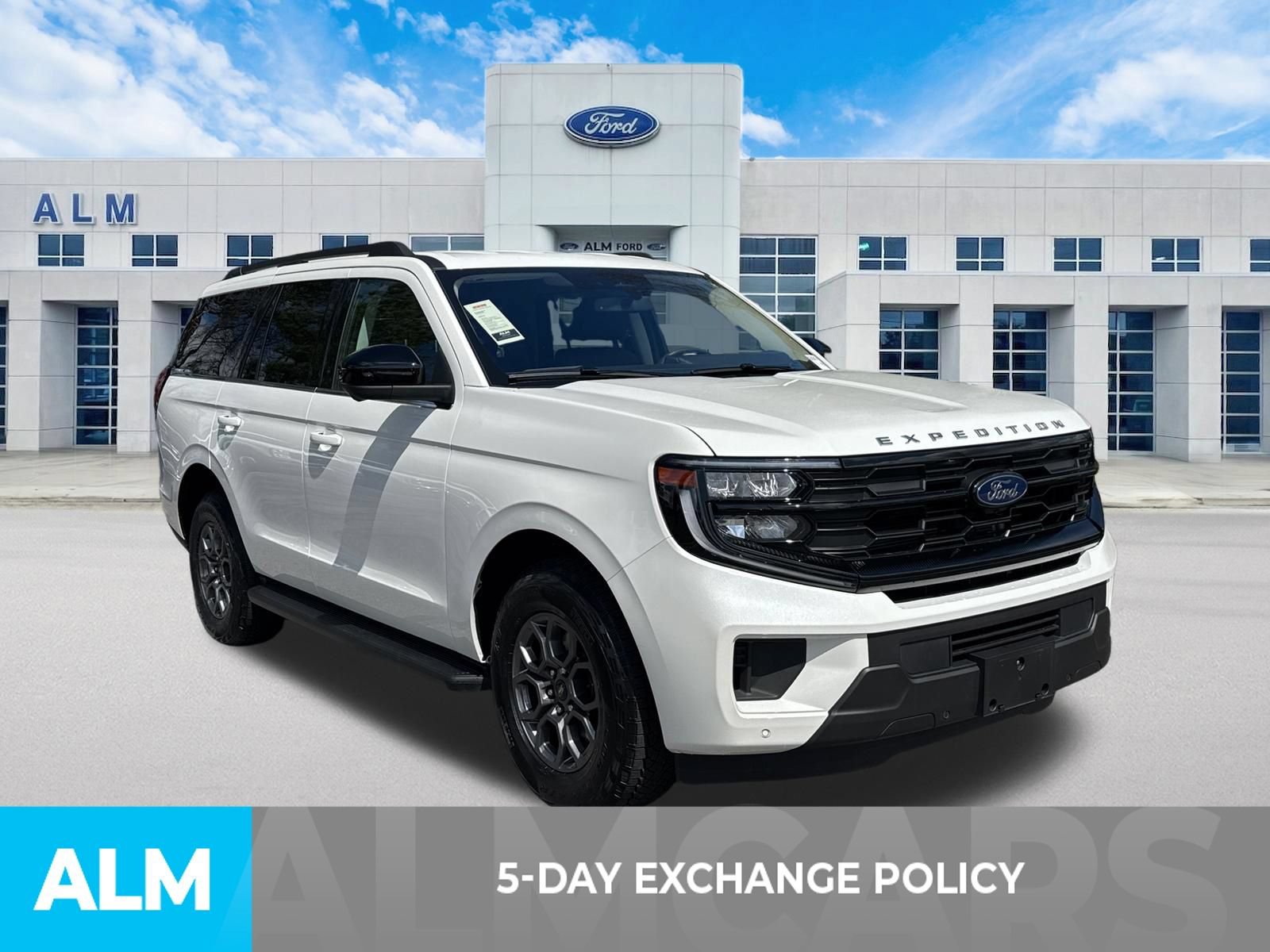 Certified 2025 Ford Expedition Active AWD/4WD image 3