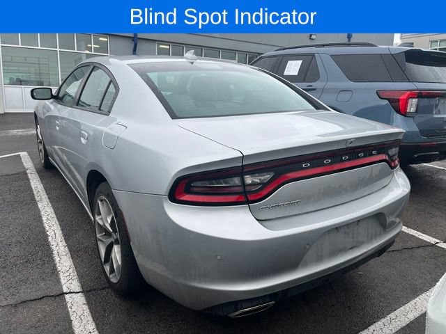 Used 2022 Dodge Charger SXT w/ Plus Group RWD image 3