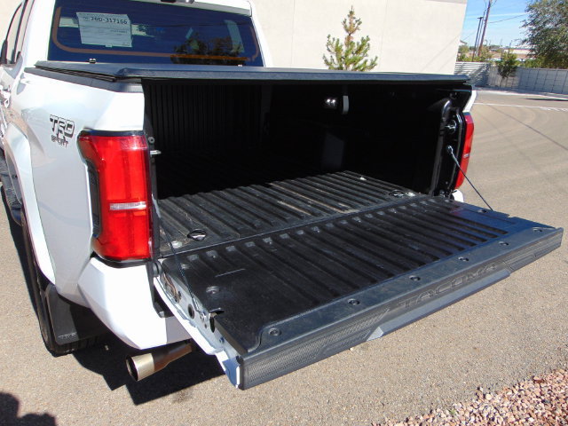 Used 2025 Toyota Tacoma TRD Sport AWD/4WD image 24