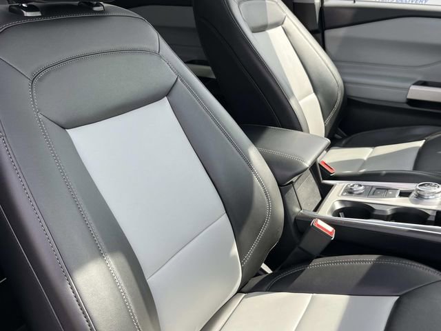 Certified 2024 Ford Explorer XLT w/ Equipment Group 202A image 28