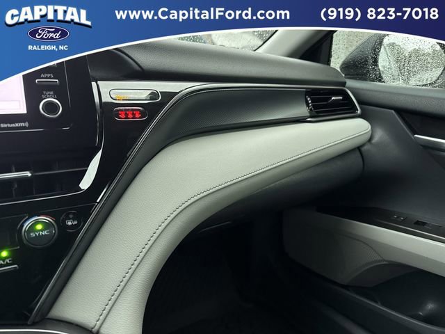 Used 2023 Toyota Camry SE image 29