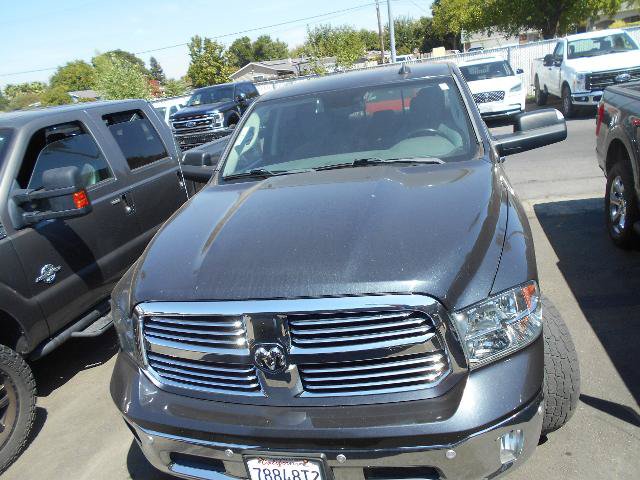 Used 2017 RAM 1500 Big Horn AWD/4WD image 2