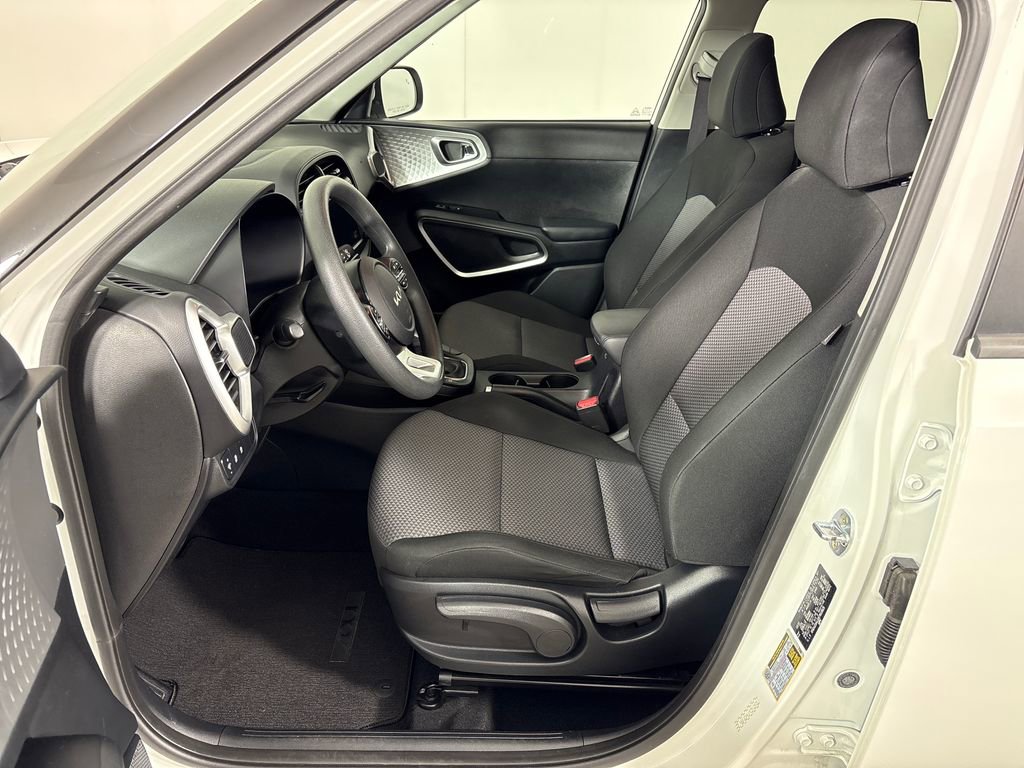 Used 2024 Kia Soul LX w/ Option Group 015 FWD image 29