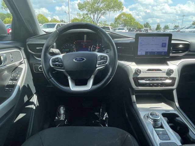 Certified 2021 Ford Explorer XLT RWD image 7