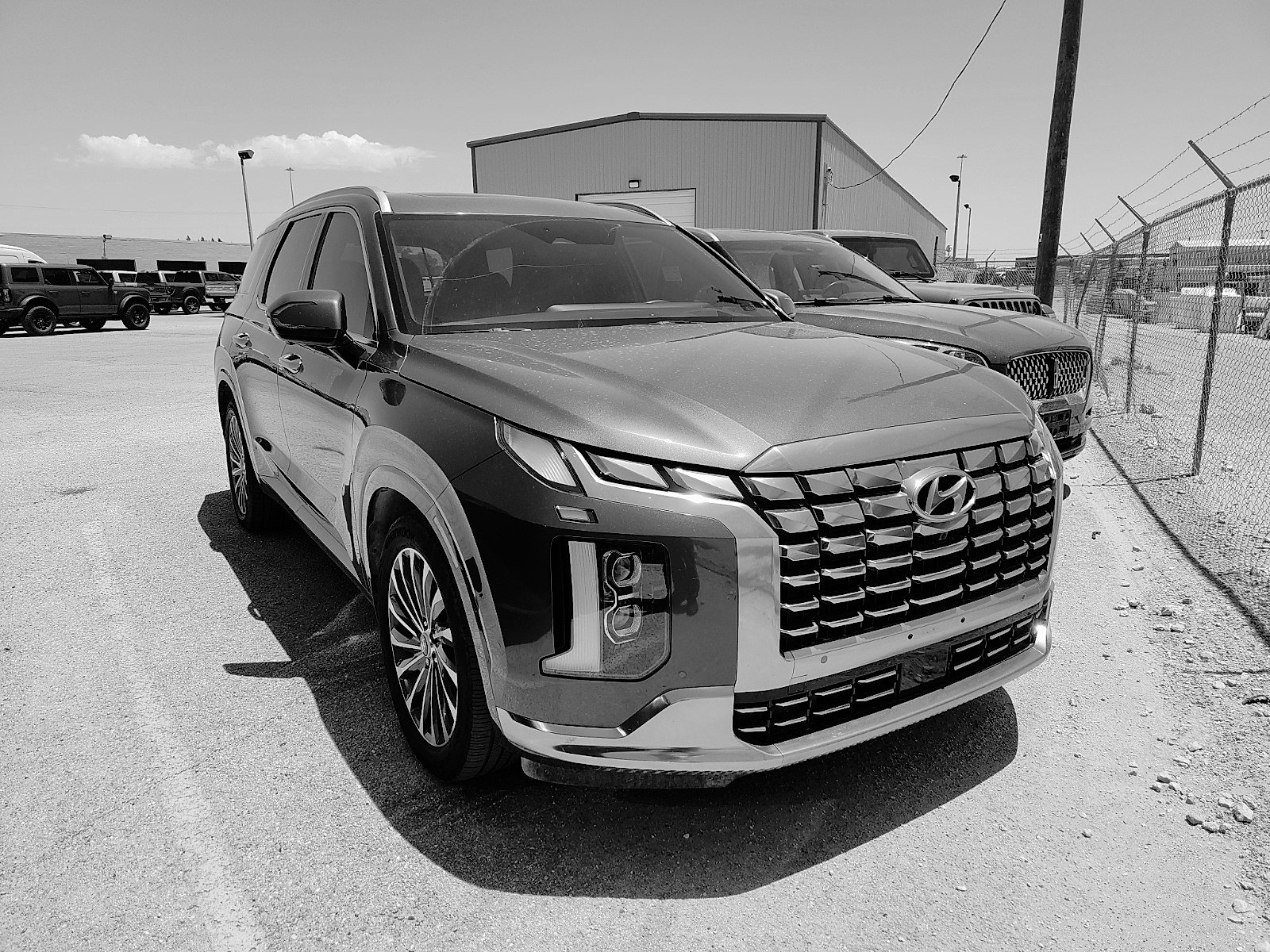 Used 2024 Hyundai Palisade Calligraphy FWD image 1