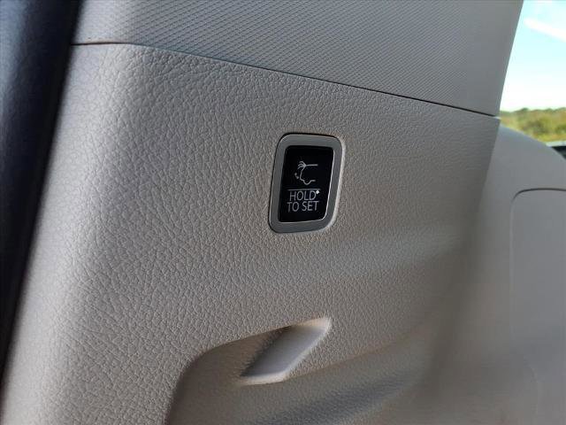 Used 2024 Jeep Wagoneer L 4WD image 26