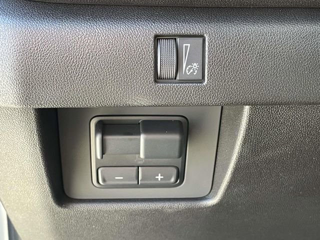 Used 2025 Chevrolet Colorado Trail Boss image 13