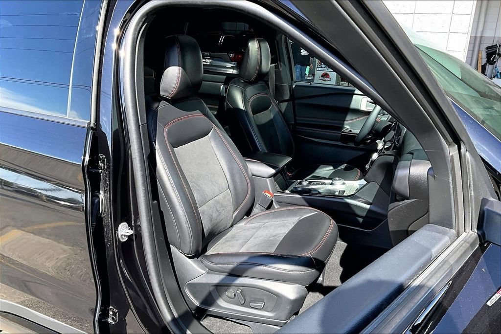 Certified 2023 Ford Explorer ST-Line AWD/4WD image 7