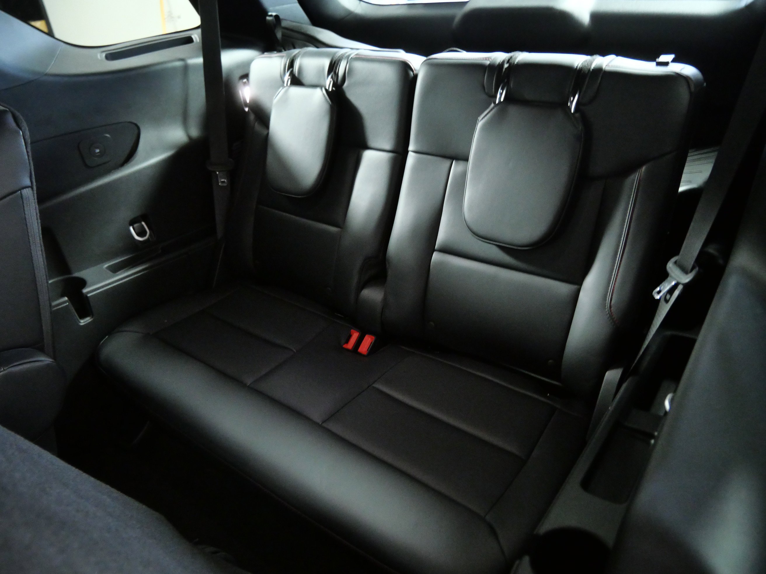 Certified 2025 Ford Explorer ST AWD/4WD image 16