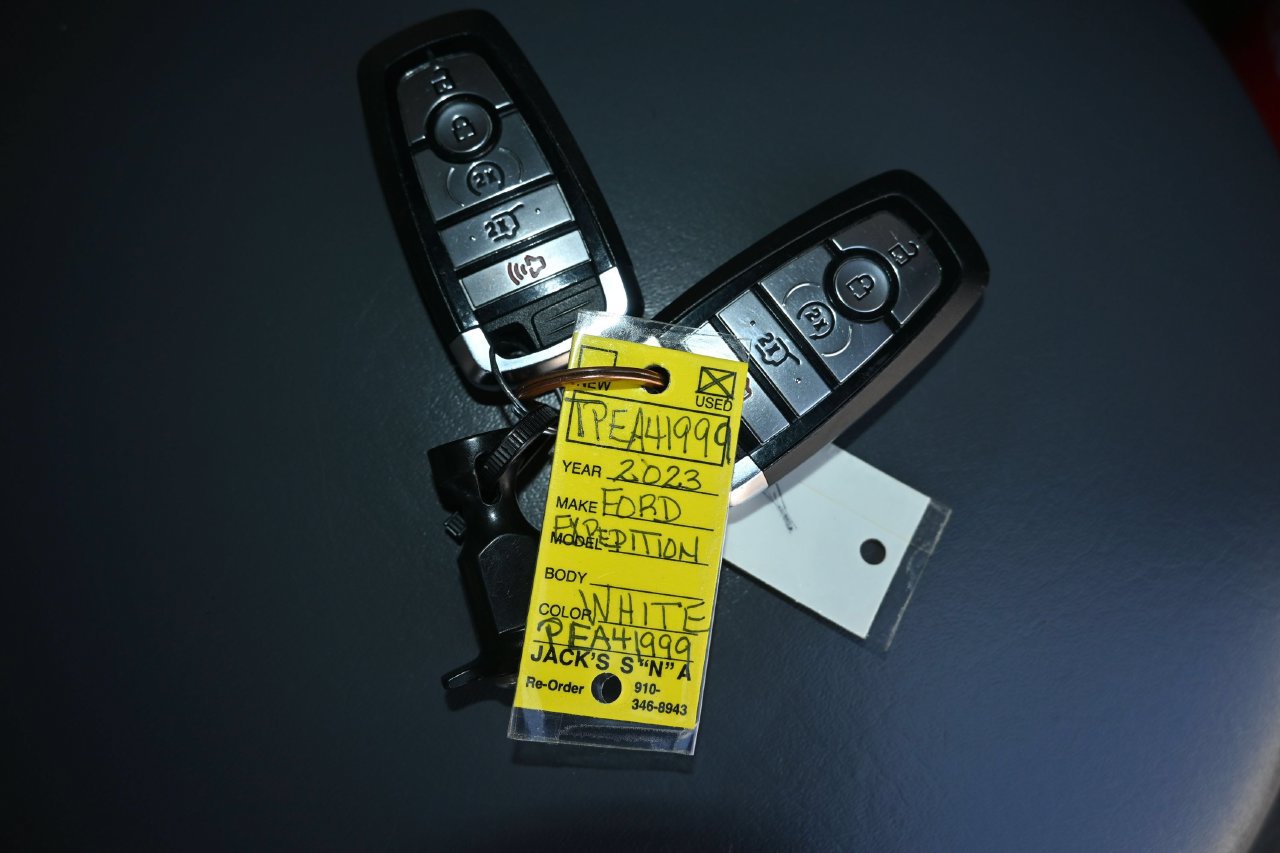 Certified 2023 Ford Expedition Max Limited RWD image 35