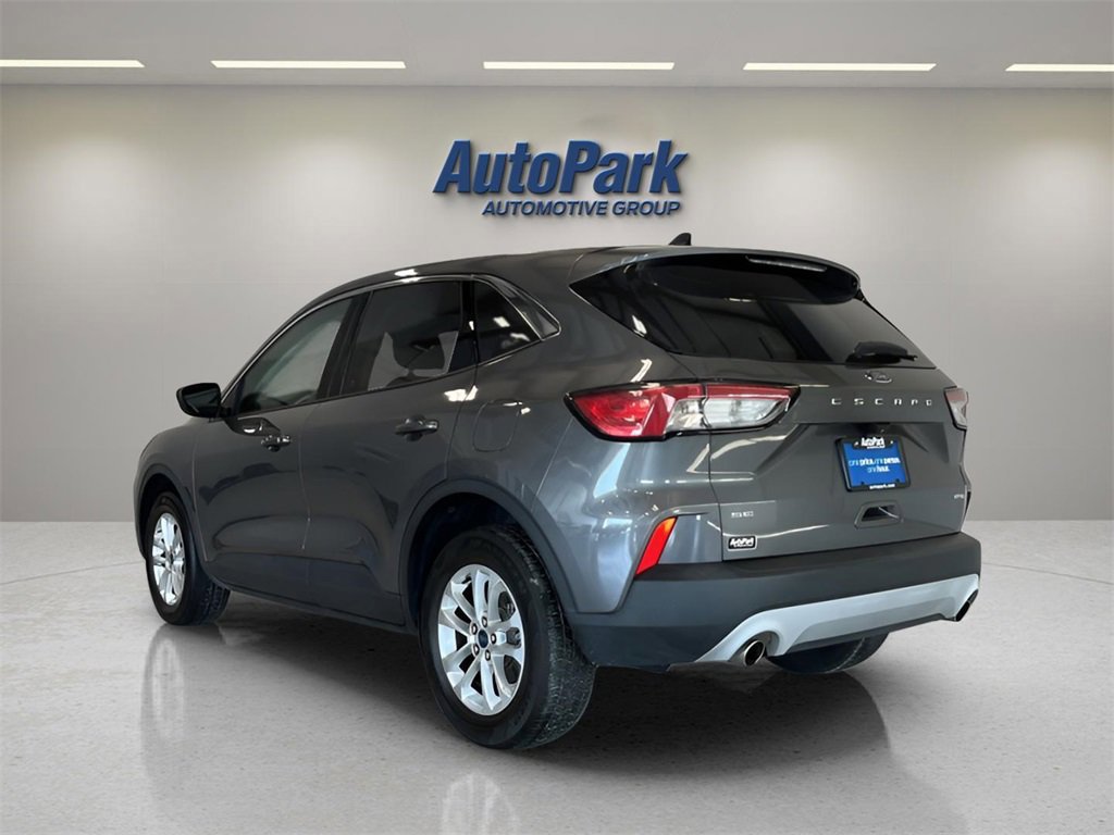 Certified 2022 Ford Escape SE image 3