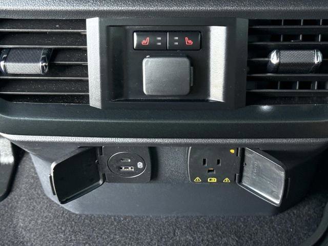 Certified 2023 Ford F150 Raptor w/ Raptor Carbon Fiber Package image 36