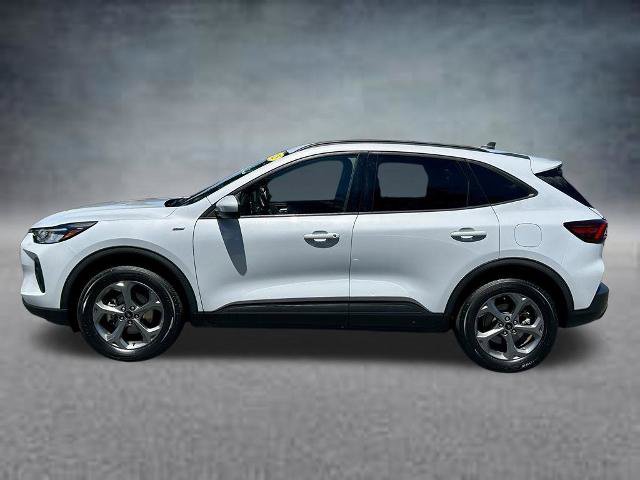 Certified 2025 Ford Escape ST-Line Select AWD/4WD image 9