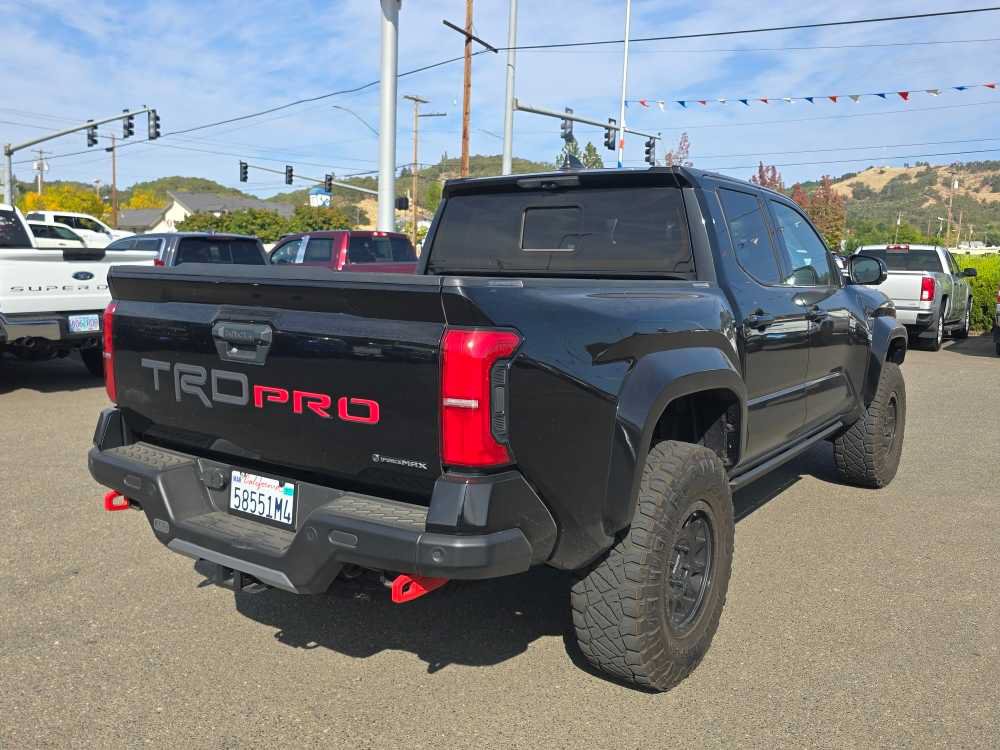 Used 2025 Toyota Tacoma TRD Pro AWD/4WD image 17