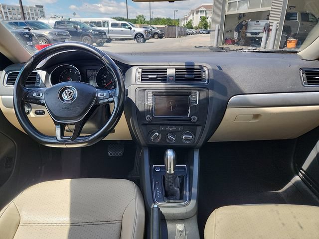 Used 2017 Volkswagen Jetta SE FWD image 8