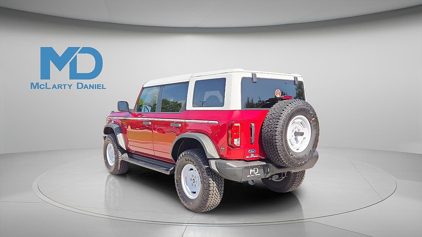Certified 2025 Ford Bronco Heritage Edition AWD/4WD image 4