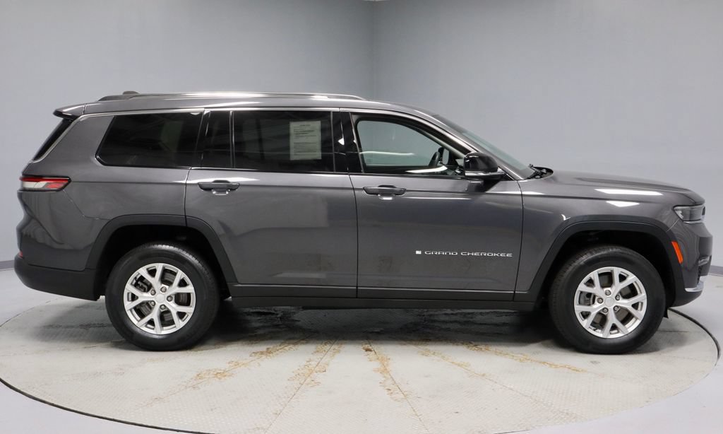Used 2023 Jeep Grand Cherokee L Limited w/ Trailer Tow Group (B) AWD/4WD image 7