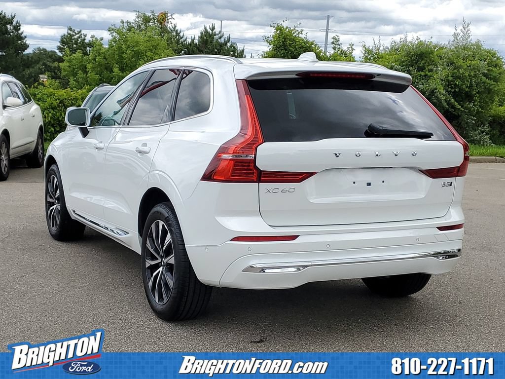 Used 2023 Volvo XC60 B5 Plus AWD/4WD image 3
