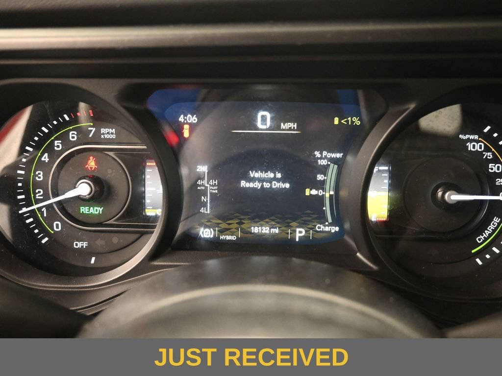 Used 2025 Jeep Wrangler Unlimited Rubicon 4xe w/ Safety Group AWD/4WD image 10
