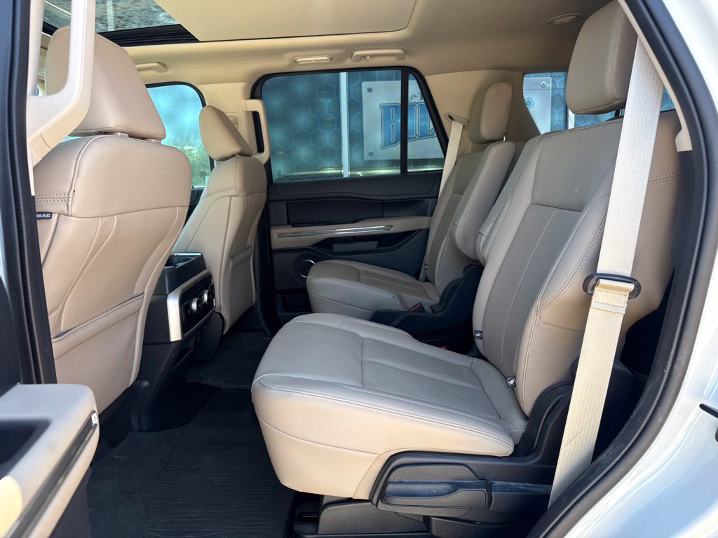 Certified 2022 Ford Expedition XLT RWD image 9