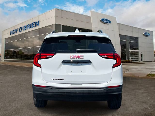 Used 2020 GMC Terrain SLE w/ Driver Convenience Package FWD image 4