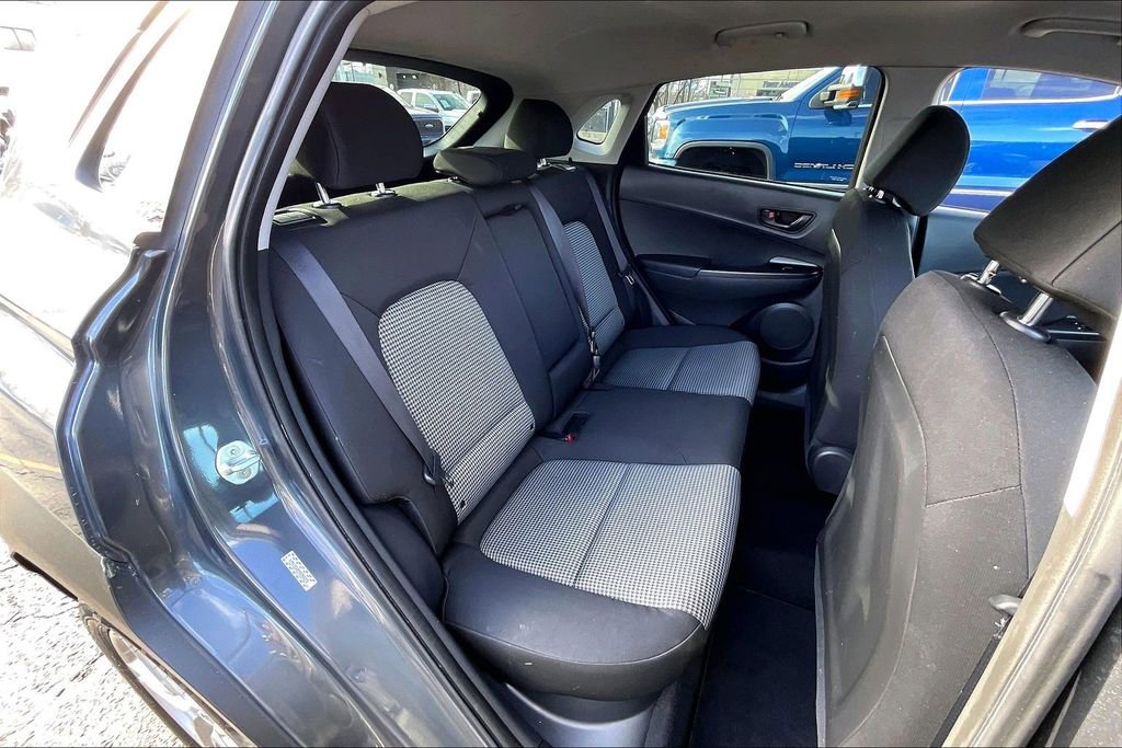 Used 2022 Hyundai Kona SE image 25