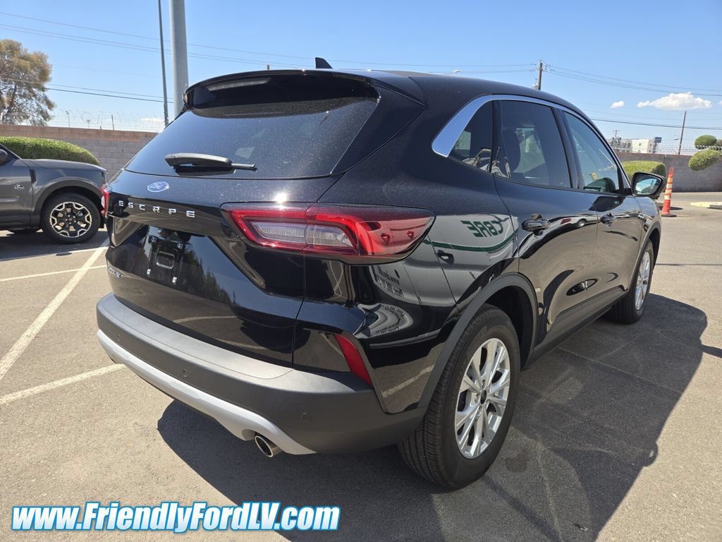 Certified 2024 Ford Escape Active w/ Tech Pack #1 FWD image 3