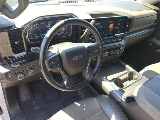 Used 2024 Chevrolet Silverado 2500 ZR2 w/ Technology Package image 10